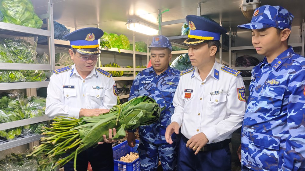 Ra khơi giữ biển khi Xuân về - ảnh 8