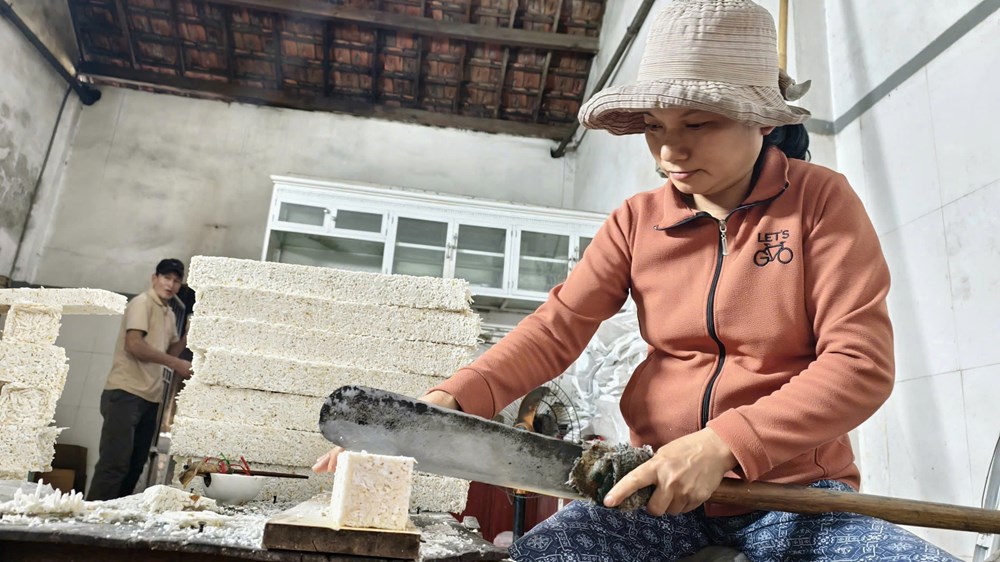 Giữ lửa làng bánh nổ xứ Quảng mỗi độ Tết đến, Xuân về - ảnh 6