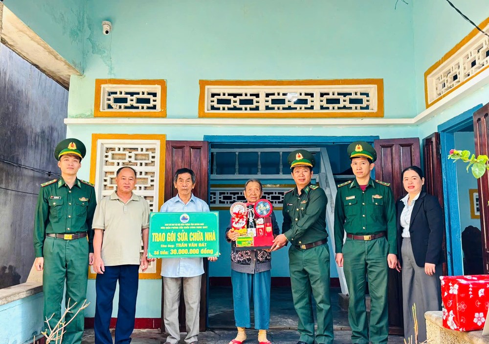 Xuân ấm từ những mái nhà nghĩa tình nơi đầu sóng - ảnh 1