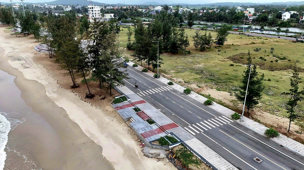 Mở cửa tuyến phố đi bộ ven biển Mỹ Khê từ ngày 7.2 - ảnh 3