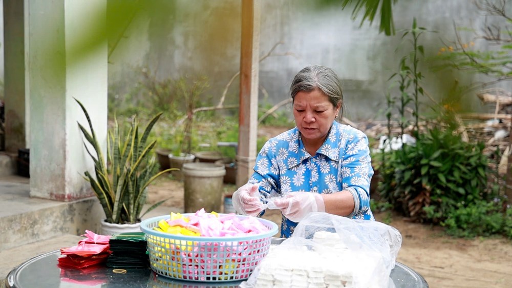 Bánh in truyền thống Thu Xà “vào mùa”, sản lượng tăng gấp 15 lần dịp Tết - ảnh 6