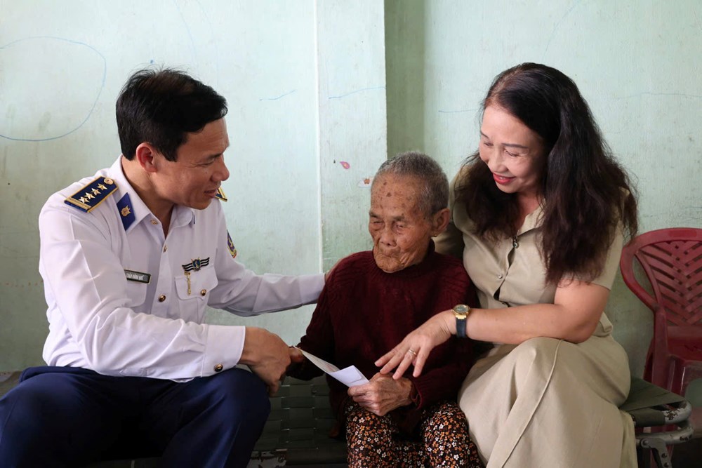 Ấm áp nghĩa tình tri ân các Mẹ Việt Nam anh hùng ở Ba Gia - ảnh 3