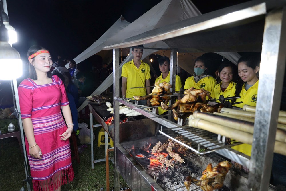 Rộn ràng Hội thi văn nghệ “Xuân quê hương – xã Đặng Thùy Trâm đổi mới và phát triển” - ảnh 10