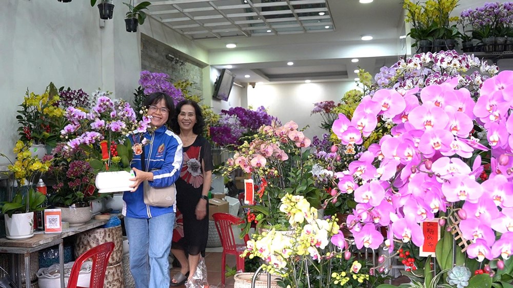 Rực rỡ sắc lan ở chợ hoa Tết Quảng Ngãi - ảnh 7