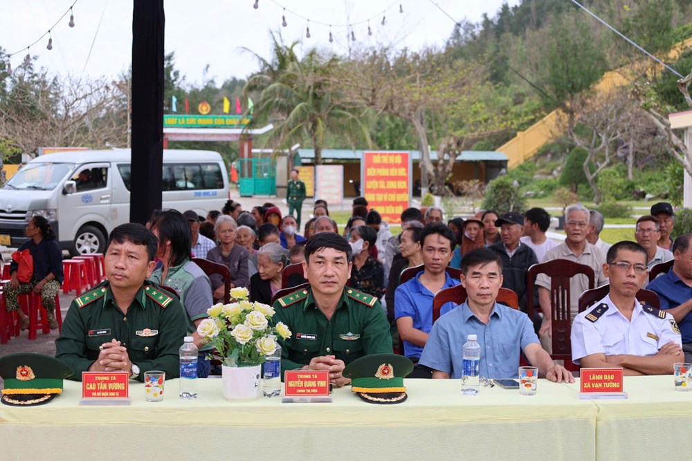 “Xuân Biên phòng ấm lòng dân bản” – Gắn kết nghĩa tình quân dân nơi cửa biển Dung Quất - ảnh 2