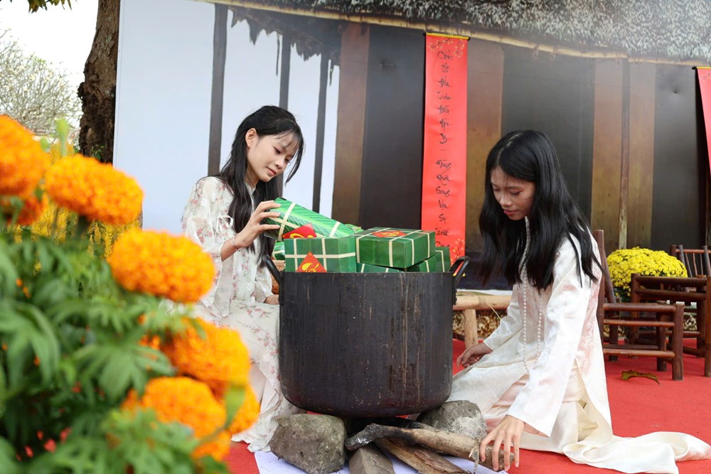 Rộn ràng không gian “Tết và Lễ hội mùa Xuân” tại Bảo tàng tổng hợp tỉnh Quảng Ngãi - ảnh 3