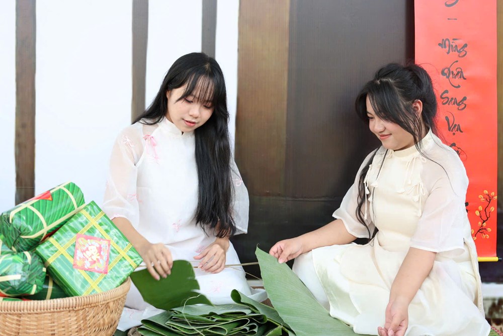 Rộn ràng không gian “Tết và Lễ hội mùa Xuân” tại Bảo tàng tổng hợp tỉnh Quảng Ngãi - ảnh 4