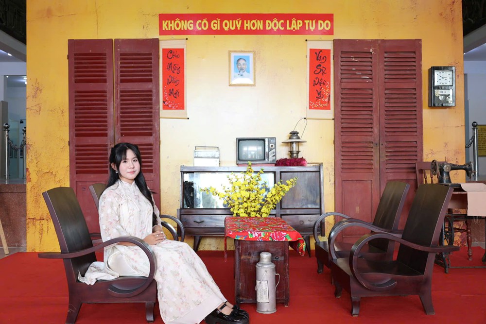 Rộn ràng không gian “Tết và Lễ hội mùa Xuân” tại Bảo tàng tổng hợp tỉnh Quảng Ngãi - ảnh 9