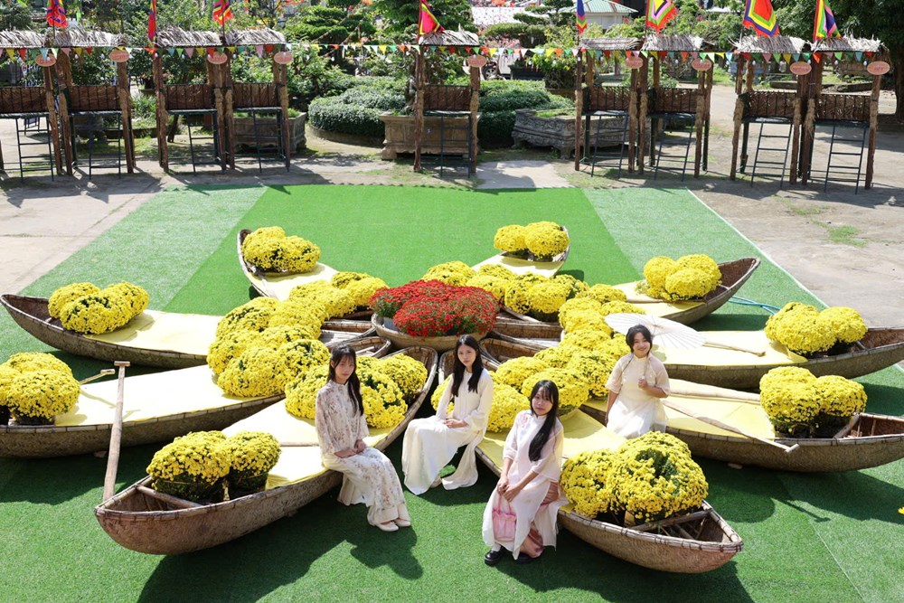 Rộn ràng không gian “Tết và Lễ hội mùa Xuân” tại Bảo tàng tổng hợp tỉnh Quảng Ngãi - ảnh 8