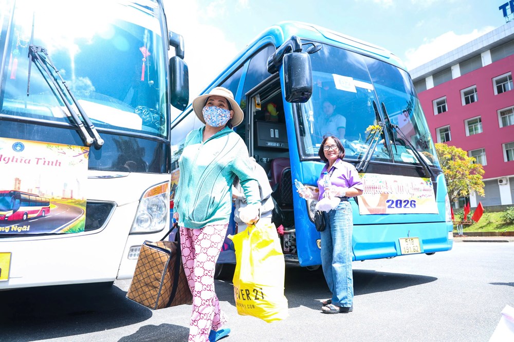 Ấm lòng những chuyến xe Tết 0 đồng - ảnh 3