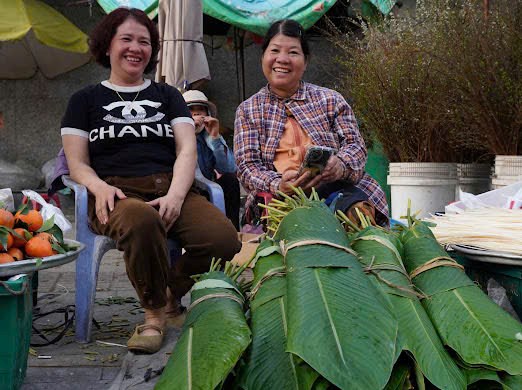 Cận Tết, thị trường lá dong, lá chuối “nóng” theo từng ngày - ảnh 1