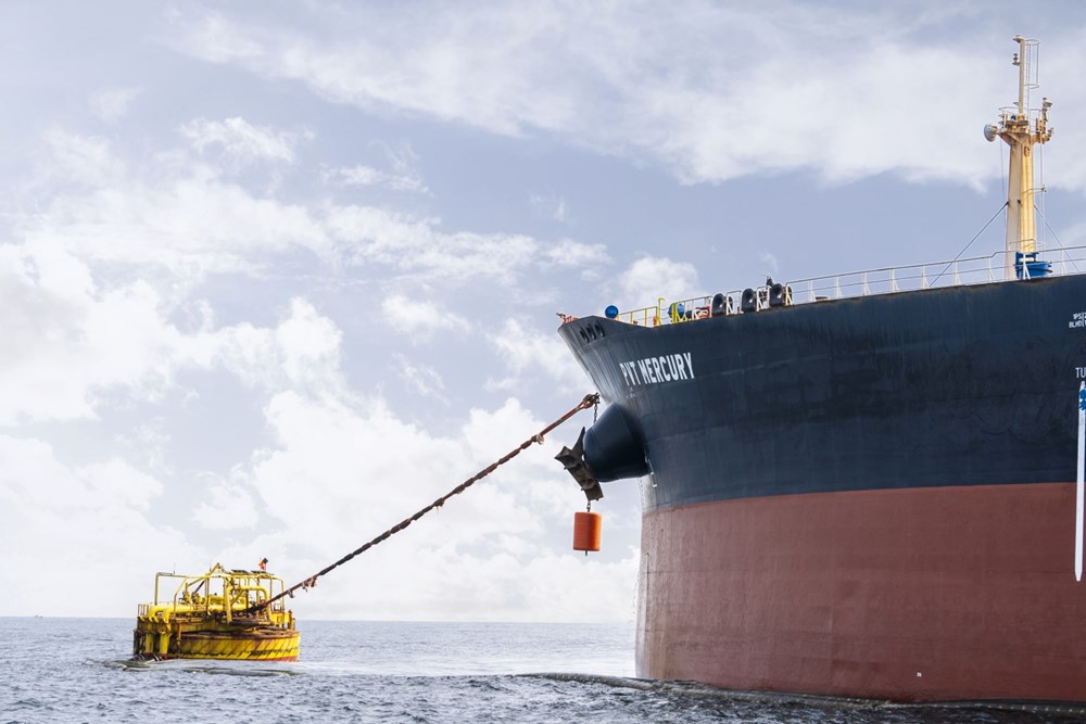 Những người “trực Tết” nơi Dung Quất và sứ mệnh giữ nhịp xăng dầu ngày Xuân - ảnh 3