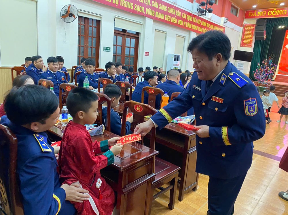 Xuân ấm tình quân – dân nơi Vùng Cảnh sát biển 2 - ảnh 5
