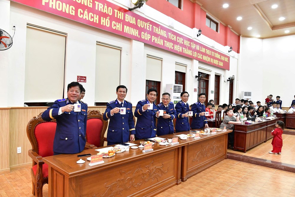 Xuân ấm tình quân – dân nơi Vùng Cảnh sát biển 2 - ảnh 6