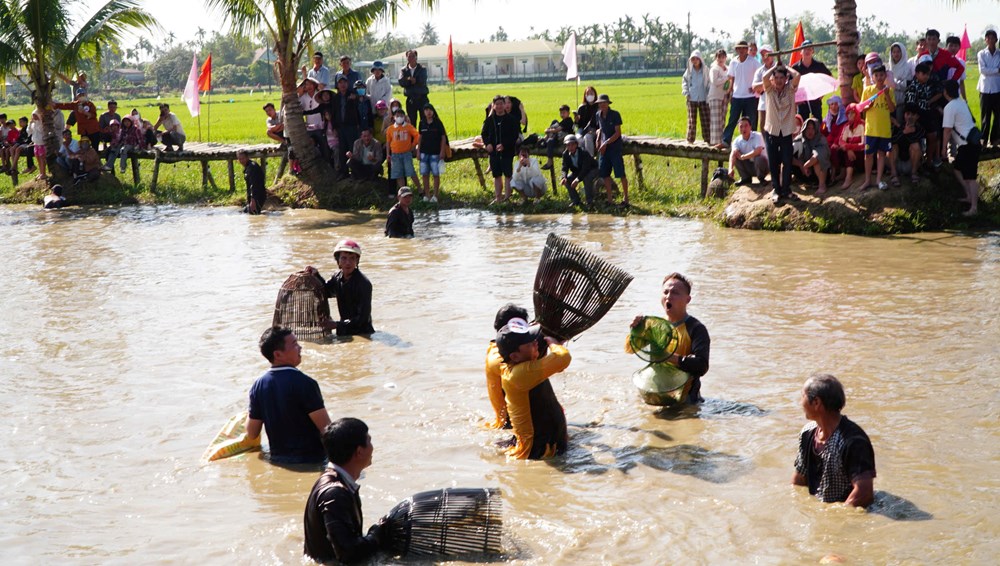 Giữ hồn văn hóa qua Lễ hội Úp nơm đầu Xuân - ảnh 2