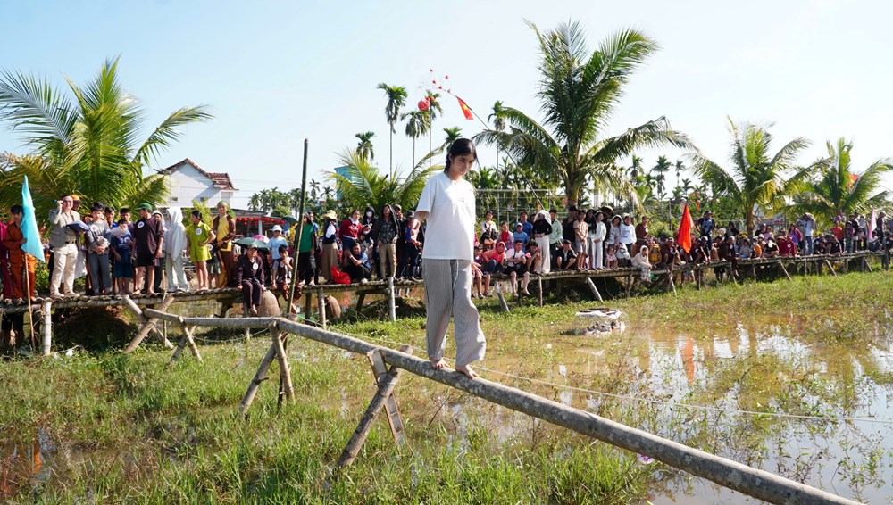 Giữ hồn văn hóa qua Lễ hội Úp nơm đầu Xuân - ảnh 6