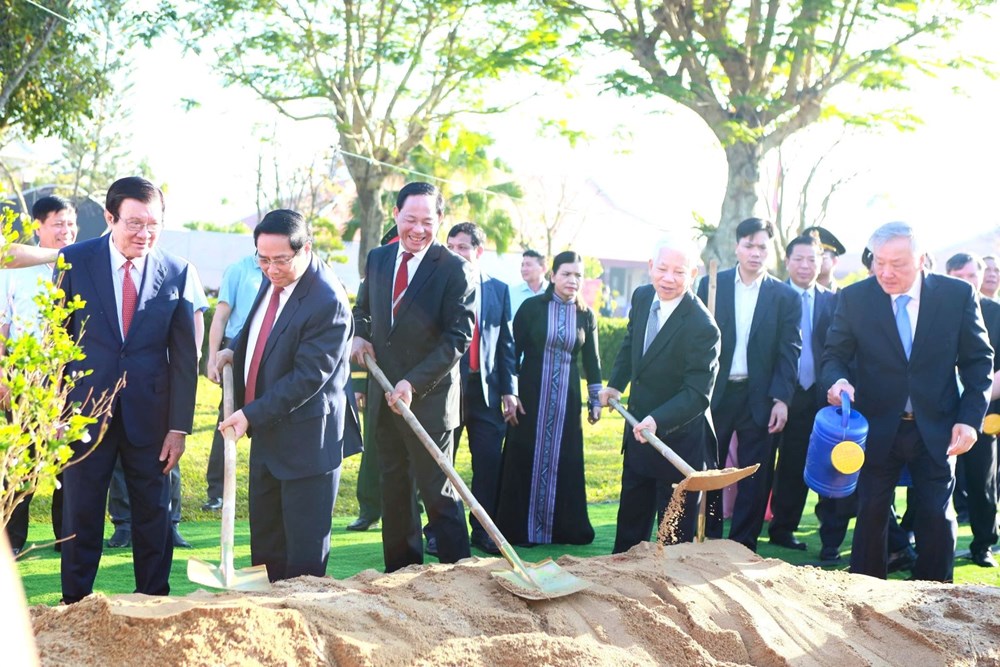 Dâng hương kỉ niệm 120 năm Ngày sinh Thủ tướng Phạm Văn Đồng - ảnh 6