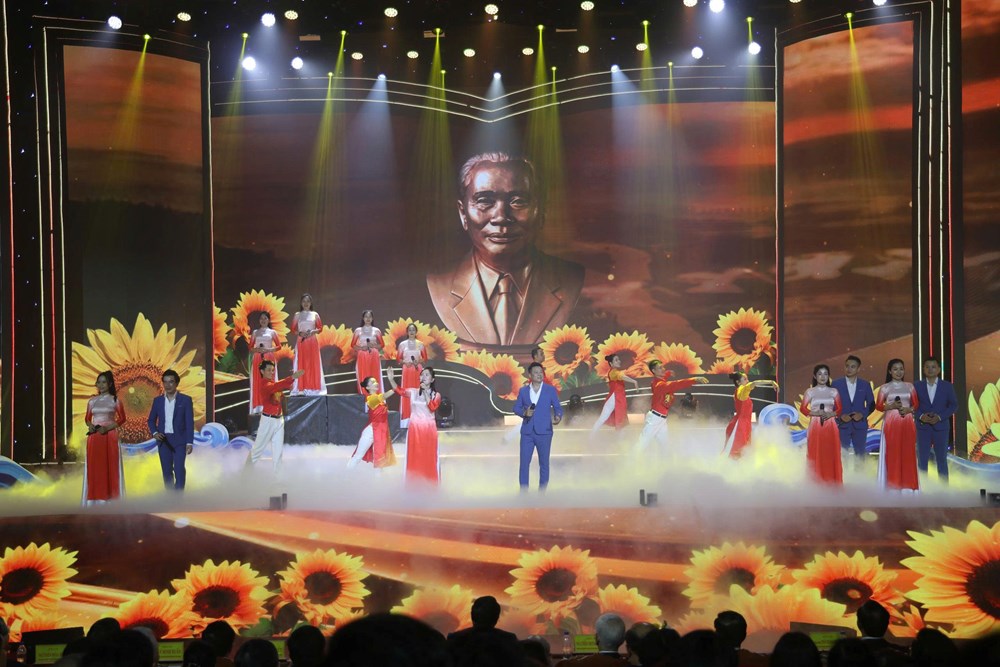 Chương trình chính luận nghệ thuật khắc họa trọn đời phụng sự của Thủ tướng Phạm Văn Đồng - ảnh 4