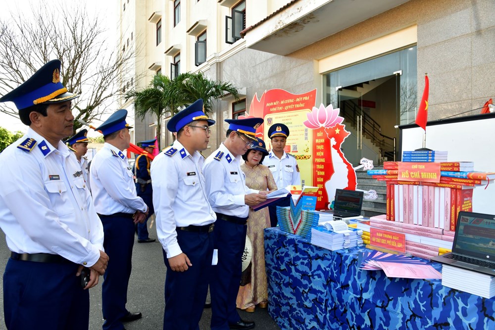 Vùng Cảnh sát biển 2 quyết tâm vững vàng nơi đầu sóng - ảnh 4