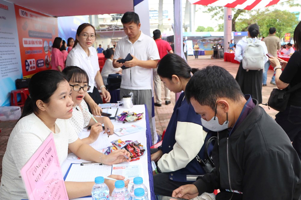 Hơn 20.000 cơ hội việc làm chờ người lao động tại Quảng Ngãi - ảnh 4