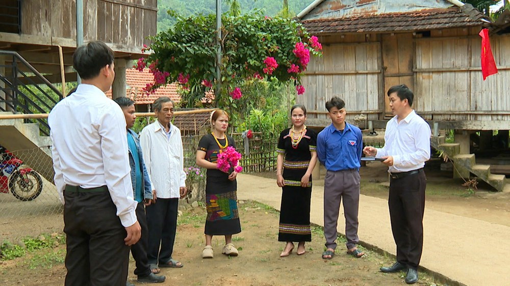 Lan tỏa niềm tin bầu cử nơi bản làng Ca Dong - ảnh 1