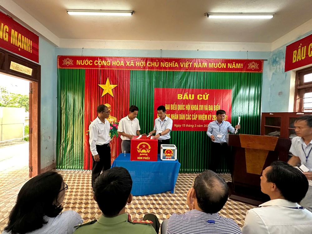 Ngày hội non sông trên đảo tiền tiêu Lý Sơn - ảnh 1