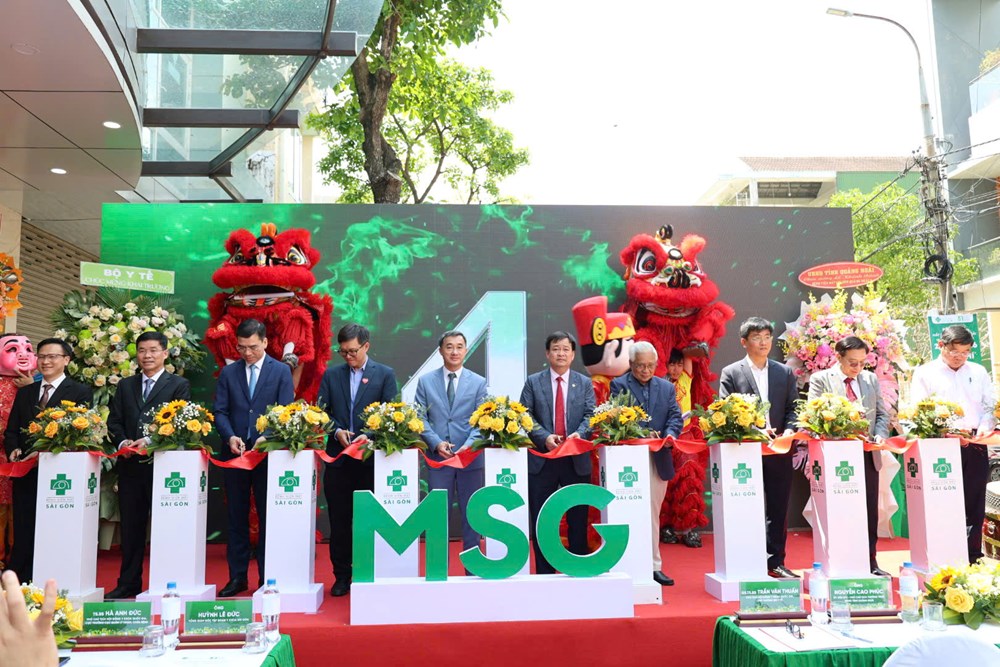 Người dân Quảng Ngãi thêm cơ hội tiếp cận dịch vụ nhãn khoa hiện đại - ảnh 1