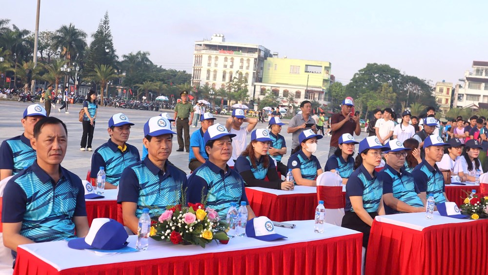 Sôi động Ngày chạy Olympic vì sức khỏe toàn dân – Vì an ninh Tổ quốc - ảnh 1