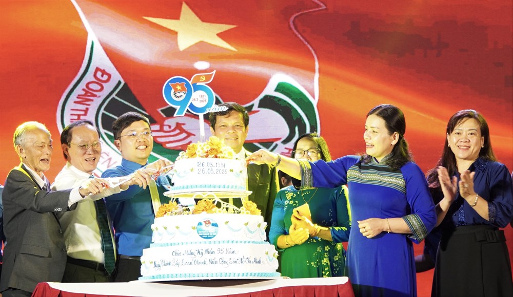 Tuổi trẻ Quảng Ngãi tự hào tiếp nối truyền thống 95 năm Đoàn TNCS Hồ Chí Minh - ảnh 4