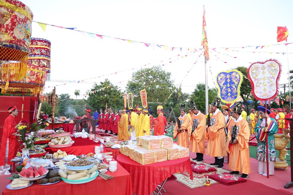 Trang nghiêm lễ tế thiên tại Miếu Bà Phú Thạnh - ảnh 1