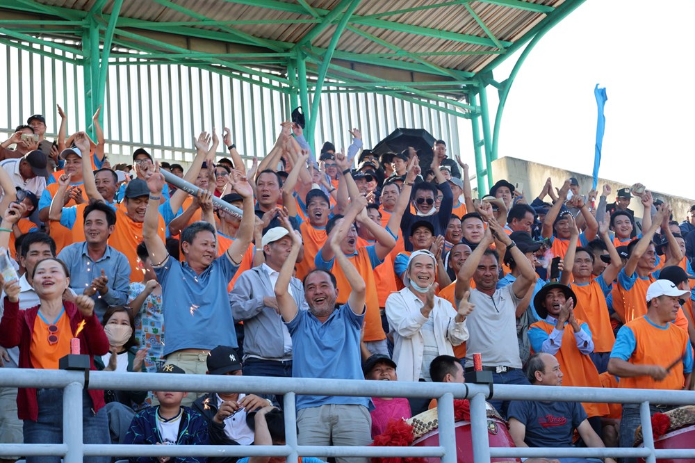 Quảng Ngãi trở lại ấn tượng, cầm hòa Lâm Đồng ngày ra quân - ảnh 3