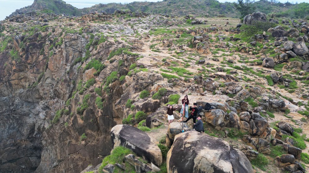 Hang Én – viên ngọc hoang sơ bên biển Sa Huỳnh - ảnh 5