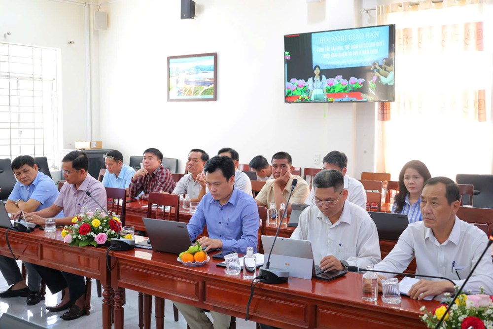 Quảng Ngãi đẩy mạnh bảo tồn di sản, xây dựng môi trường văn hóa và phát triển du lịch - ảnh 6