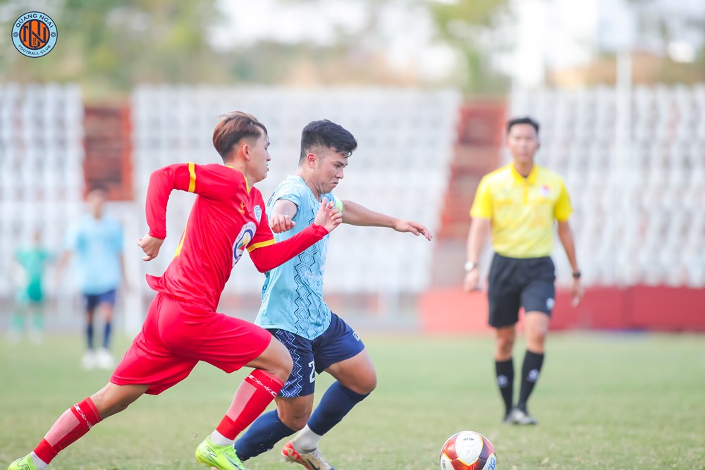 Quảng Ngãi thắng thuyết phục trên sân khách, vươn lên 7 điểm sau 3 trận - ảnh 3