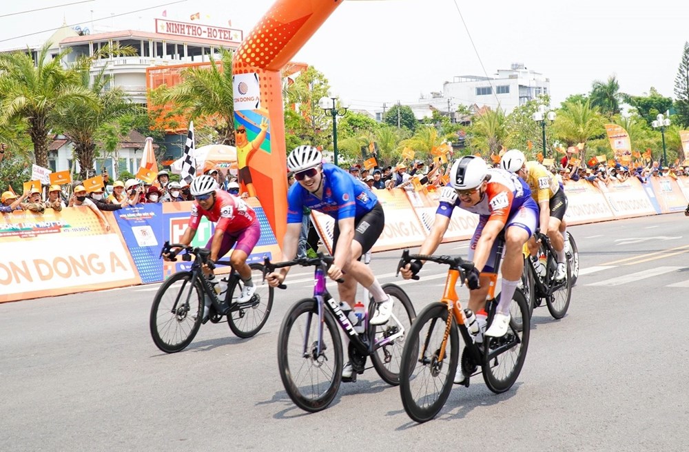 Patterson thắng nghẹt thở tại chặng 11 Cúp Truyền hình TP.HCM 2026 - ảnh 3