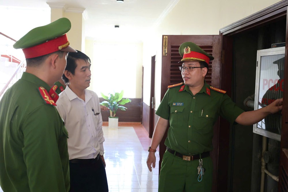 Quảng Ngãi tăng cường phòng cháy tại cơ sở lưu trú mùa du lịch - ảnh 1