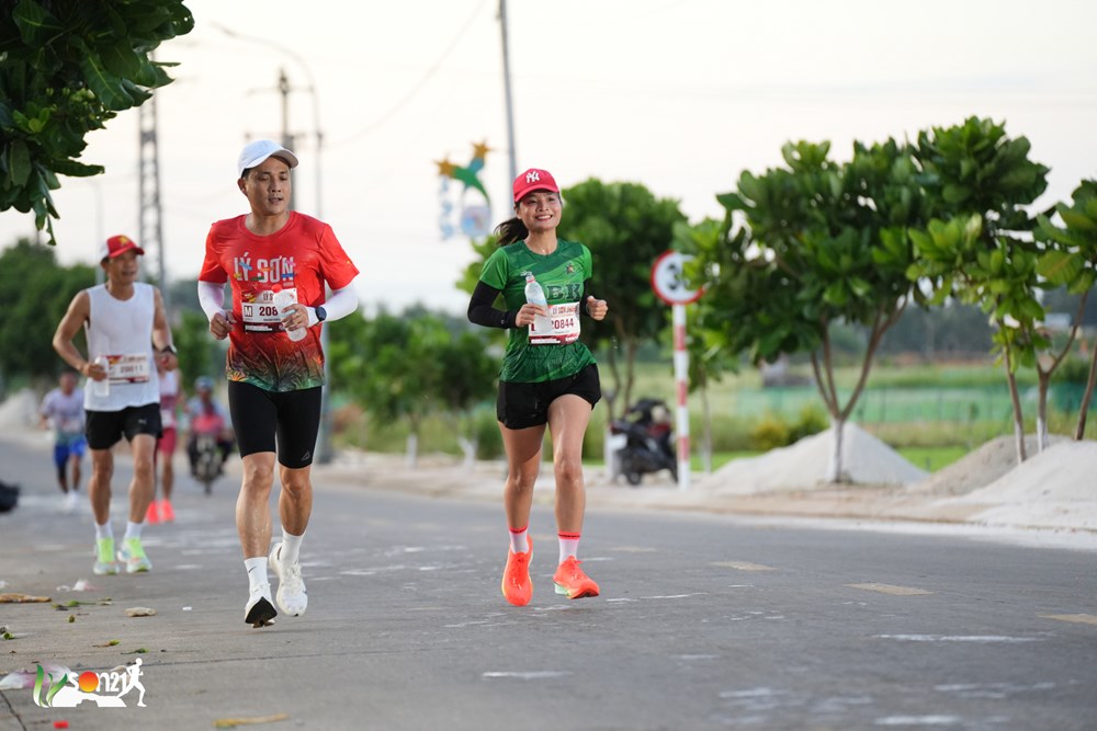 Hành trình chạm tới thiên đường biển đảo Lý Sơn - ảnh 11