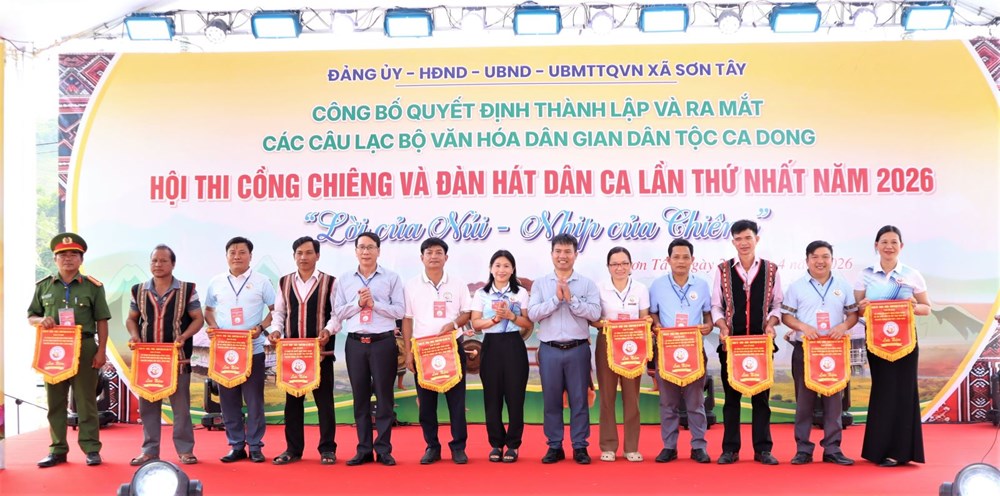 Sơn Tây đón nhận danh hiệu xã An toàn khu – ghi dấu vùng đất căn cứ cách mạng anh hùng - ảnh 4