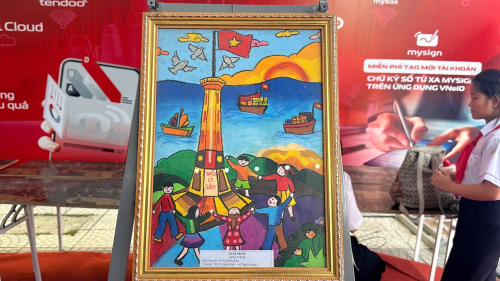 Thiếu nhi Quảng Ngãi lan tỏa tình yêu sách qua sắc màu hội họa - ảnh 3