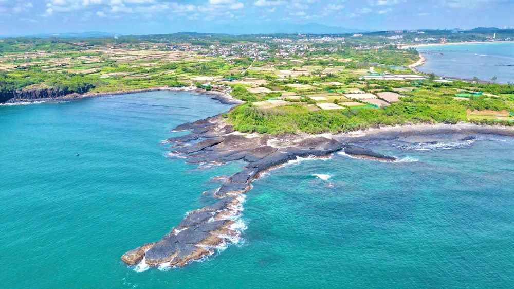 Về Vạn Tường, sống chậm giữa thiên nhiên nguyên sơ và du lịch bền vững - ảnh 1