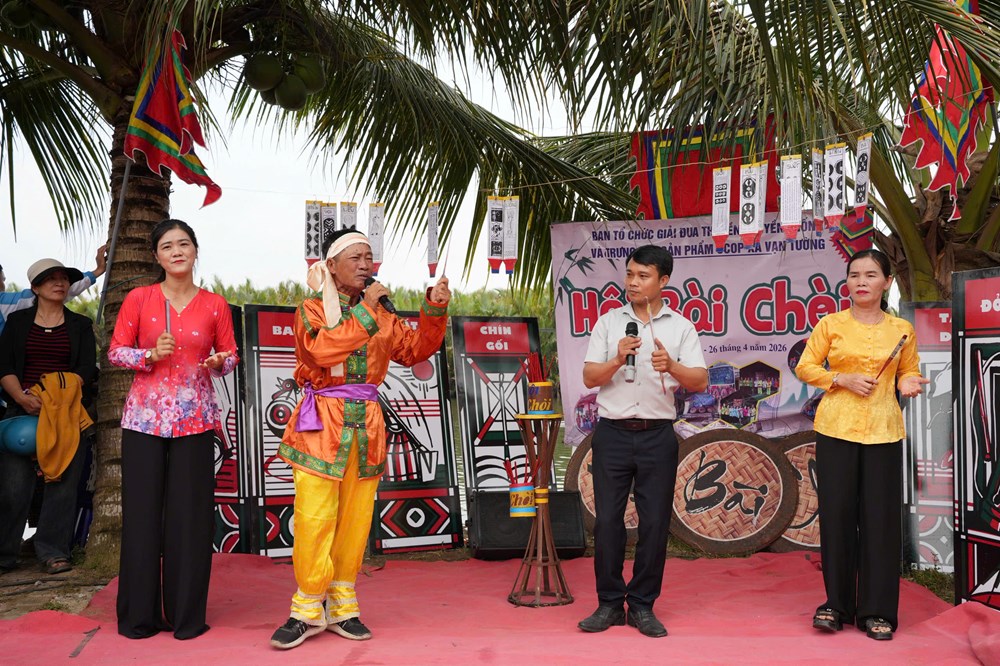 Sắc màu lễ hội trên rừng dừa Cà Ninh thu hút khách  - ảnh 6