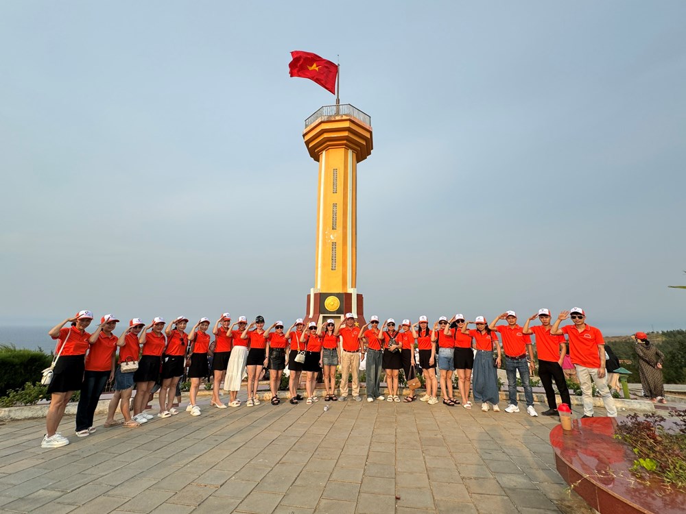 Lý Sơn chủ động phương án phục vụ du khách dịp lễ 30.4 - 1.5 - ảnh 1