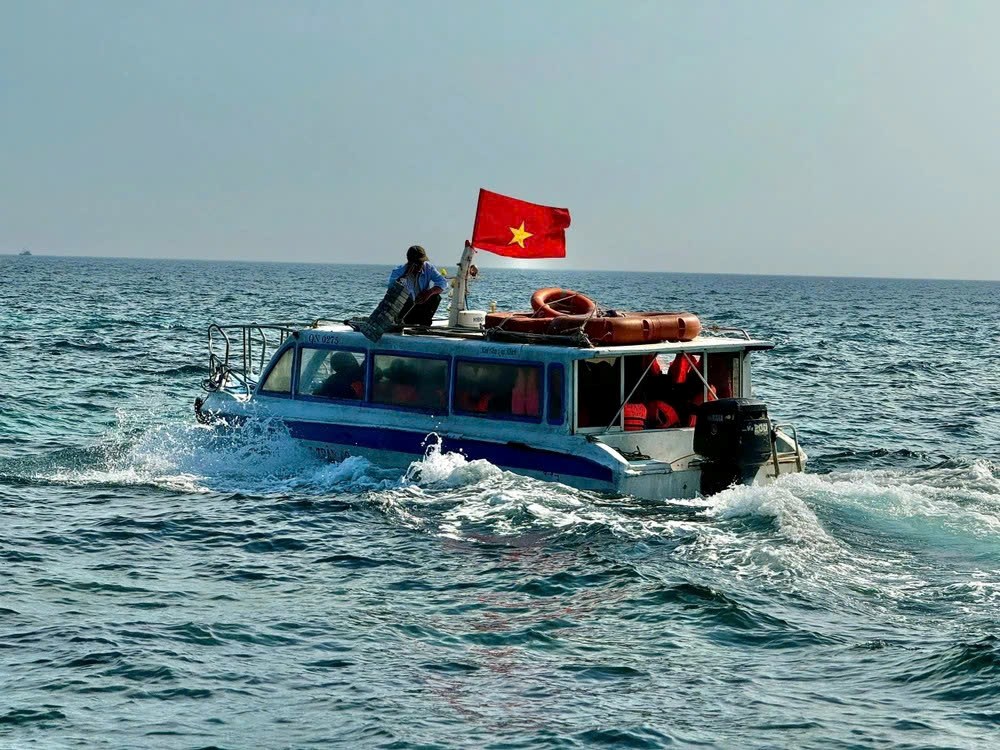 Lý Sơn chủ động phương án phục vụ du khách dịp lễ 30.4 - 1.5 - ảnh 2