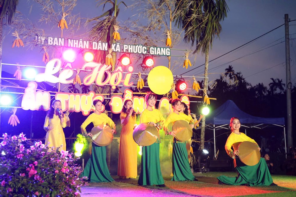 Lễ hội ẩm thực Bình Thành hút khách ở Quảng Ngãi - ảnh 9