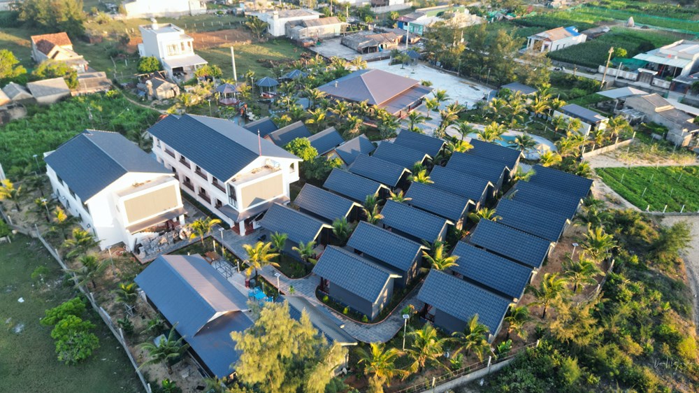 Bãi biển Châu Tân trở thành điểm đến hút khách dịp lễ  - ảnh 5