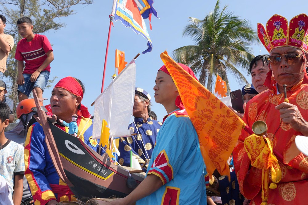 Trang nghiêm Lễ Khao lề thế lính Hoàng Sa, tri ân hùng binh giữ biển đảo - ảnh 4