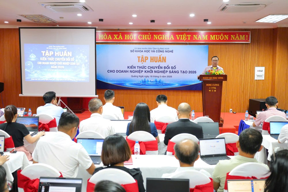 Doanh nghiệp khởi nghiệp Quảng Ngãi tiếp cận xu hướng AI và chuyển đổi số - ảnh 1
