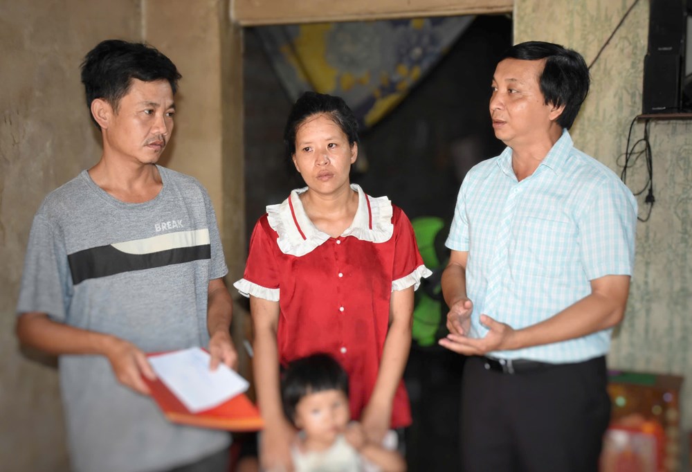 Quảng Ngãi: Chi bộ xã Trường Giang nhận đỡ đầu trẻ mồ côi sau vụ đuối nước - ảnh 1