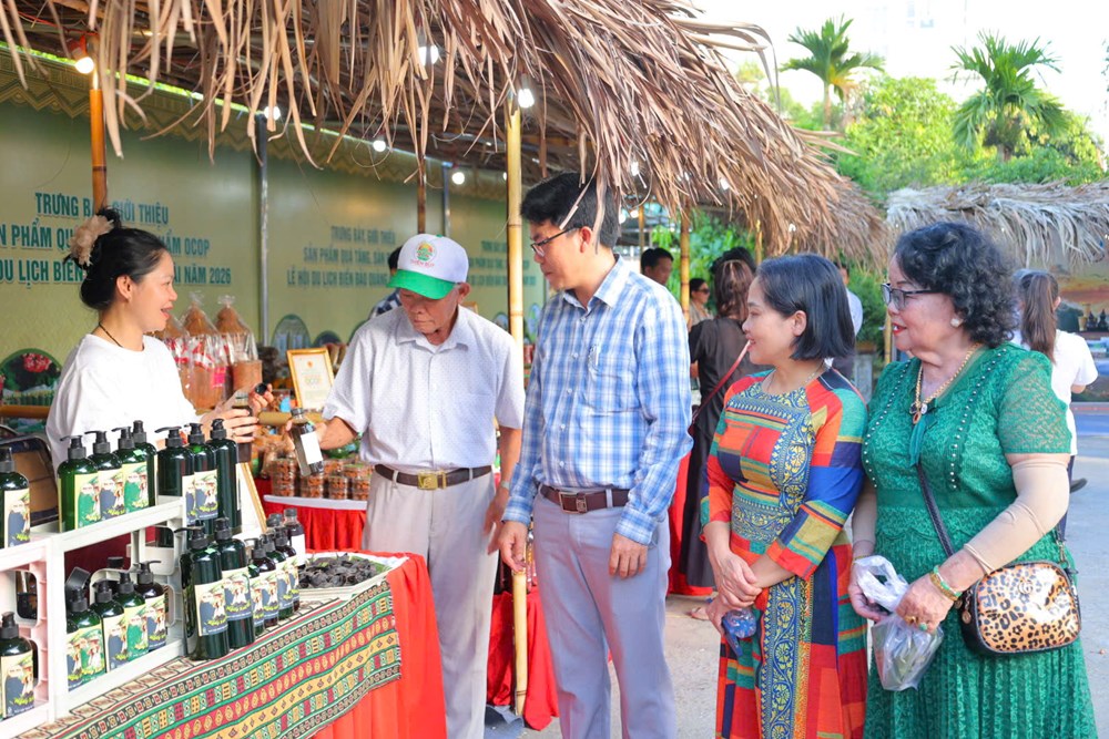 “Khám phá bản sắc - Kết nối biển rừng” qua sắc màu di sản Quảng Ngãi - ảnh 6