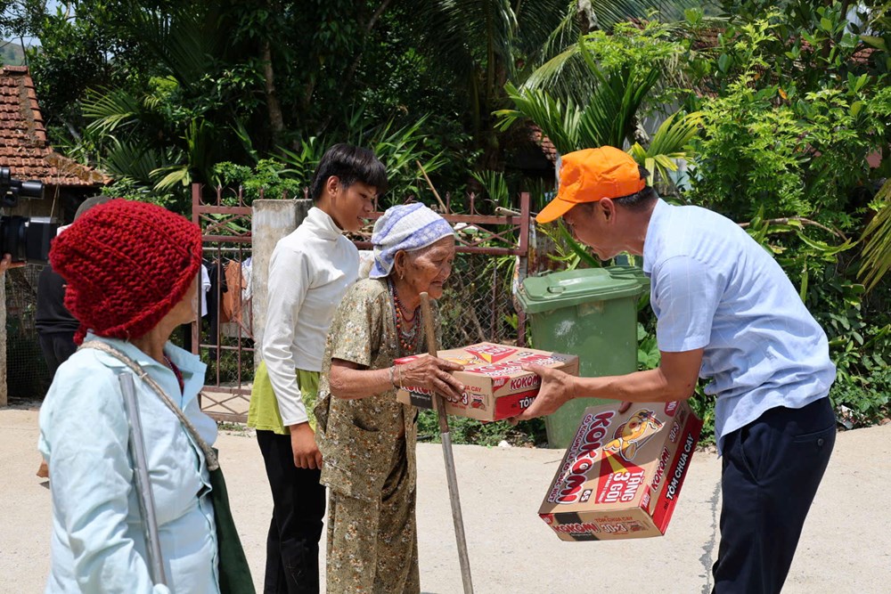 Người cựu chiến binh nặng lòng với đồng bào Ca Dong - ảnh 2